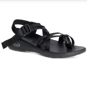 Brand new Chacos!